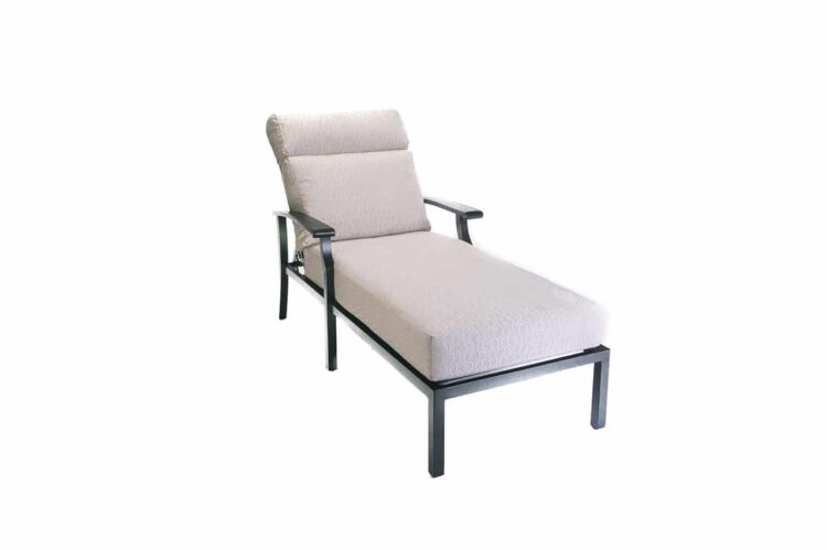 Newport Single Cushioned Chaise Lounge